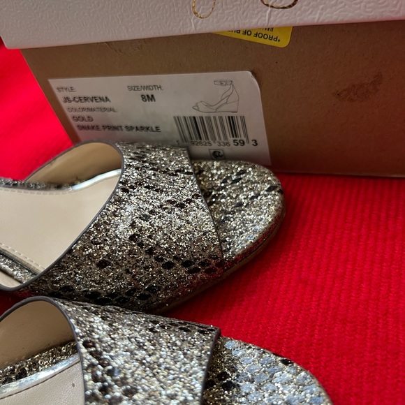 JS-cervena - Picture 3 of 6